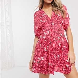 ASOS DESIGN FLOWY FLORAL LOW BACK MINI DRESS WITH RUCHED SLEEVES Size 6